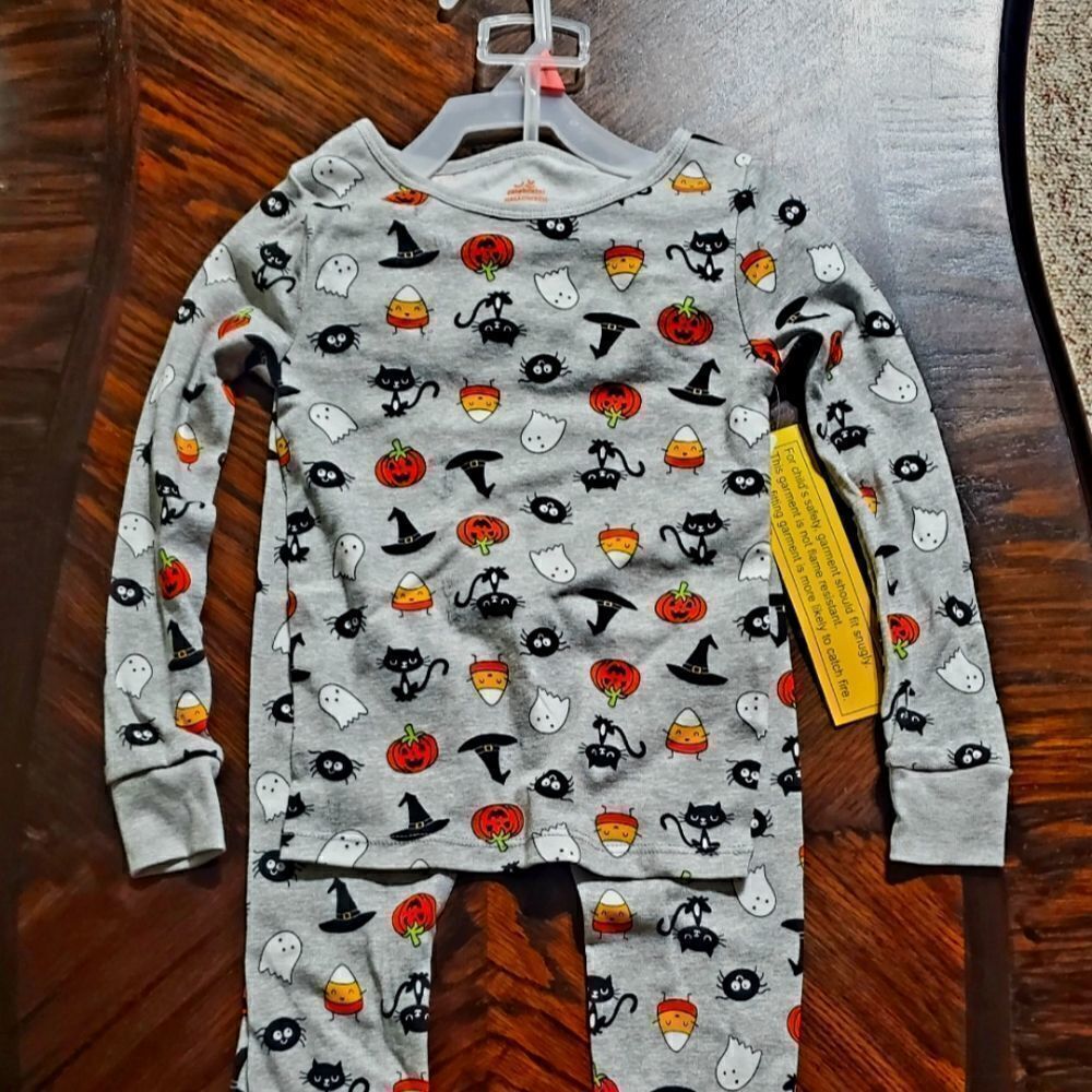 NWT CELEBRATE IT UNISEX HALLOWEEN PJS